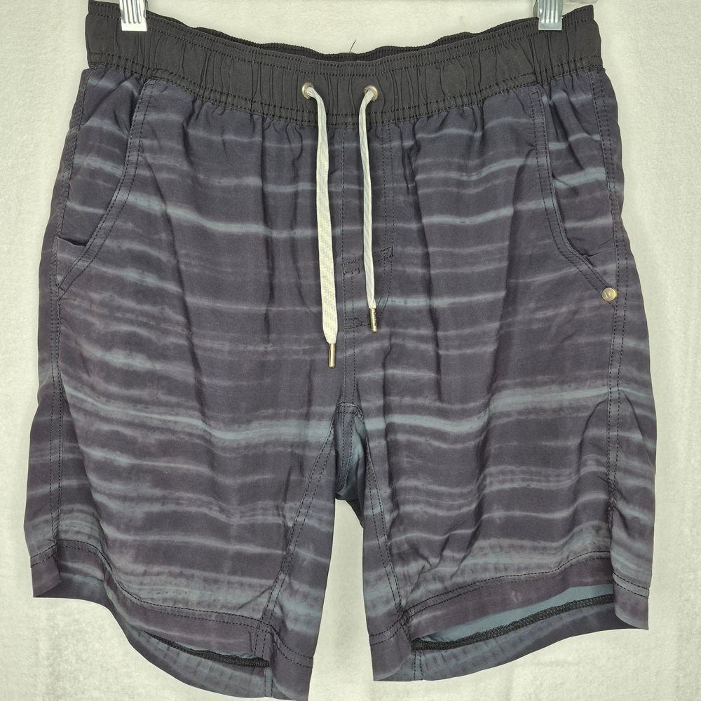 Vuori Lined Striped Gray and Black Kore Shorts Size Small